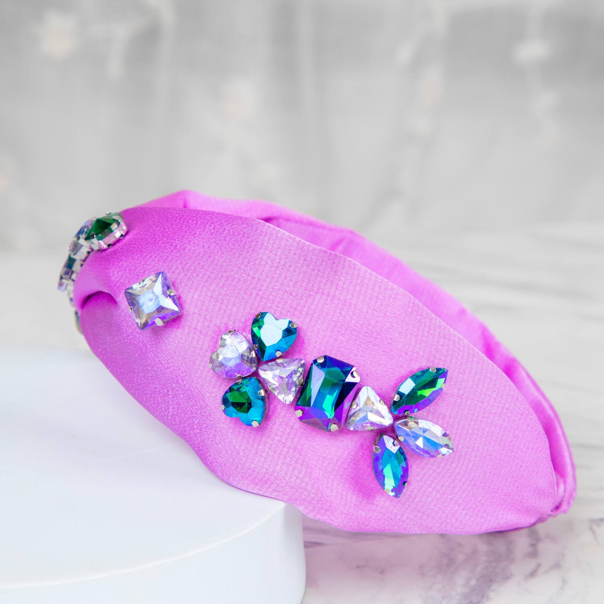CousinDIY Silver Sapphire AB Glass Sew-On Rhinestones, 38ct.